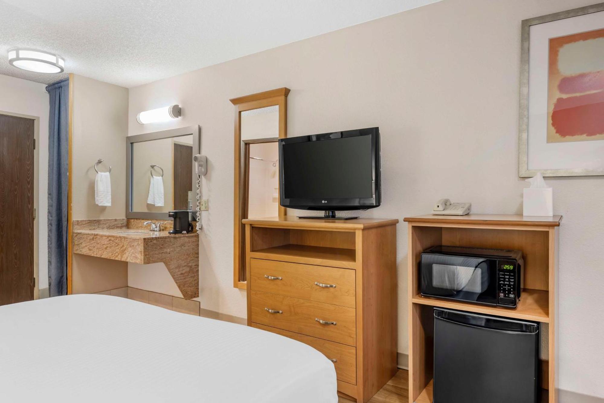 Best Western Aladdin Inn Kelso Exterior photo